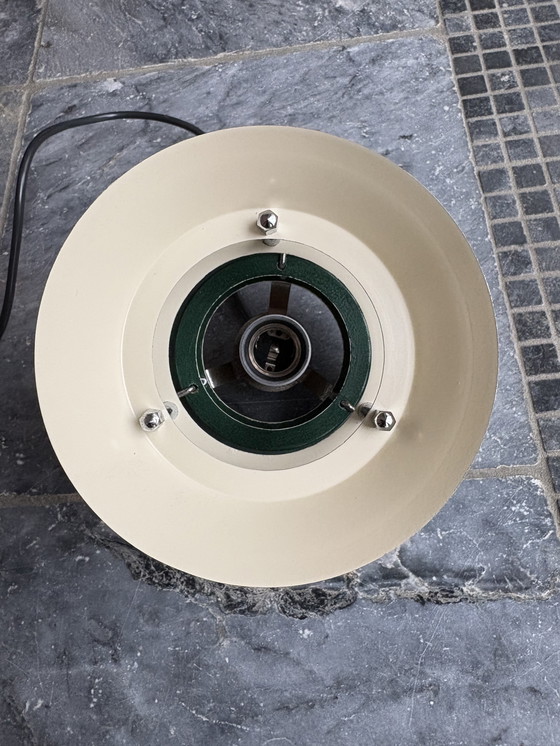 Image 1 of Lampada a sospensione vintage verde massiccia