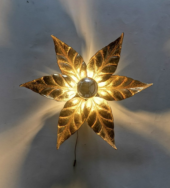 Image 1 of Bloemvormige wandlamp uit het midden van de 20e eeuw van Willy Daro, Hollywood Regency, vintage uit de jaren 70