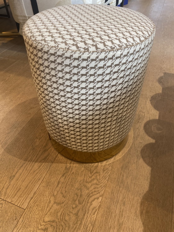 Image 1 of Pouf Hermes