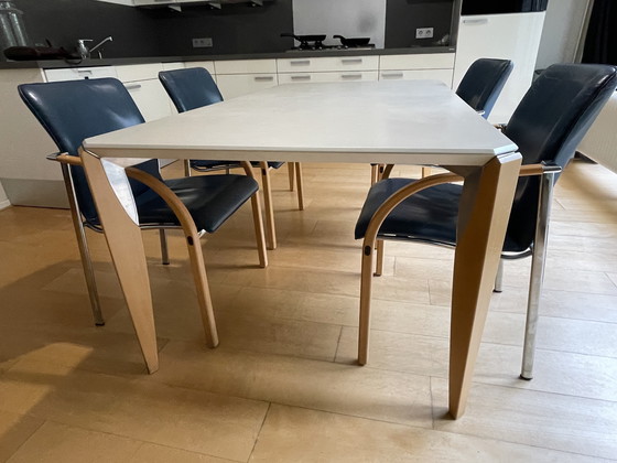 Image 1 of Leolux tafel en stoelen 