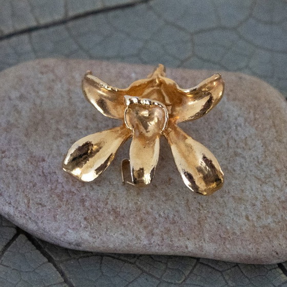 Image 1 of Vintage goudkleurige orchidee broche & kettinghanger