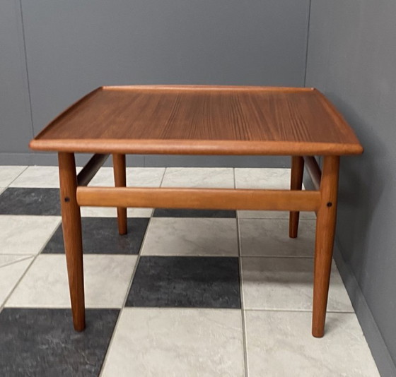 Mesa de centro cuadrada de teca diseñada por Grete Jalk para Glostrup, Dinamarca, década de 1960. (photo 8 of 13)