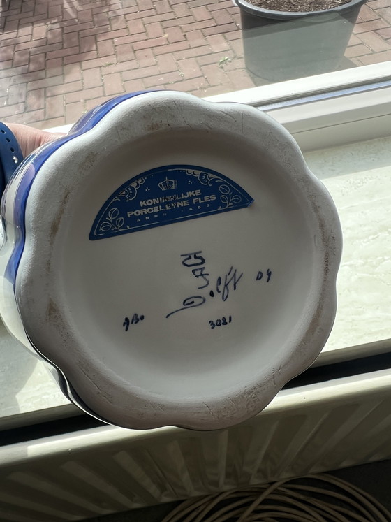 Image 1 of Originale handbemalte Royal Delft (Porceleyne Fles) Deckelvase - 30 cm - 2004