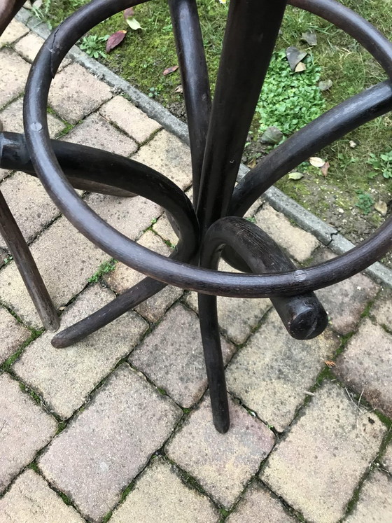 Portemanteaux hongrois sur pied, années 1930, lot de 2 – Thonet (photo 5 of 7)