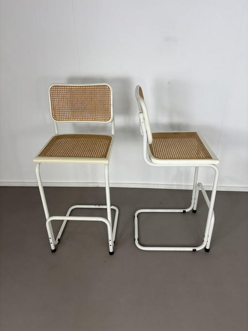 2 taburetes de bar vintage Cesca con estructura de cincha, estilo Marcel Breuer.