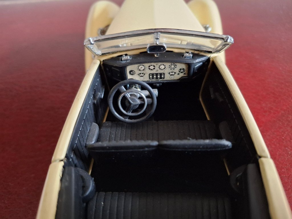 Franklin Mint Cord 812 Phaeton coupe 1937 1/24 | €59 | Whoppah