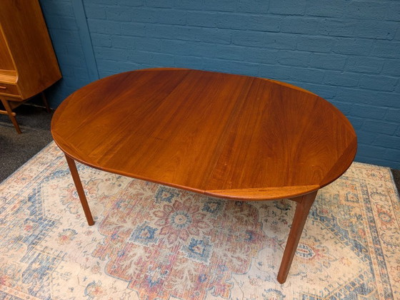 Image 1 of Vintage round extendable dining table, 1960s