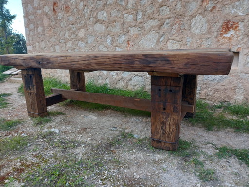 Table rustique en bois massif recyclé