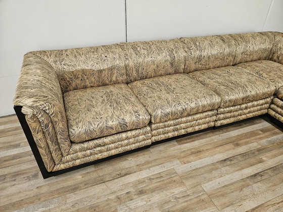 Pierre Cardin Modulares Sofa aus Seide und lackiertem Holz, 1970 – Modulare Sofas, Wood (photo 2 of 21)