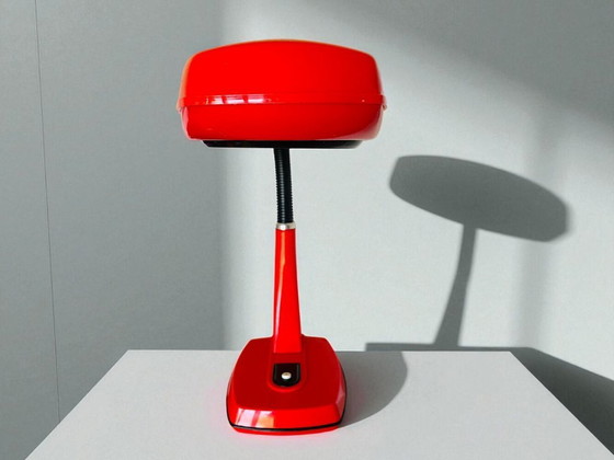 Image 1 of Retro futuristische rote Goosenck Schreibtischlampe aus der UdSSR, 1980er