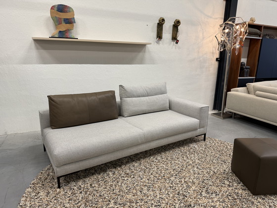 Image 1 of Conception sur stock Aikon Lounge 4 Zits 1 bras Milton Freeze