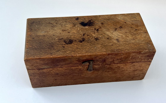 Image 1 of Antique set of weights in original wooden box – apothecary/laboratory weights