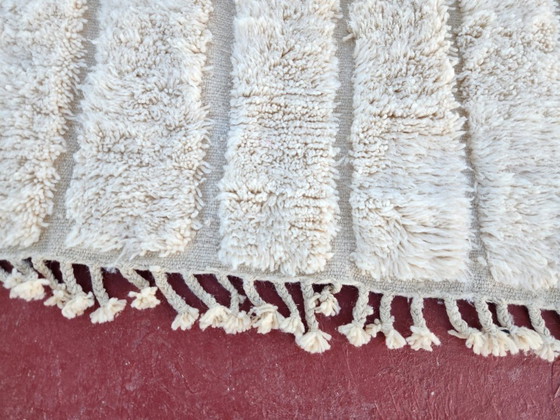 Image 1 of Handmade Beni Ouarain Rug 240×160 cm – Moroccan Berber Wool Carpet – Minimalist Ivory Scandinavian Style
