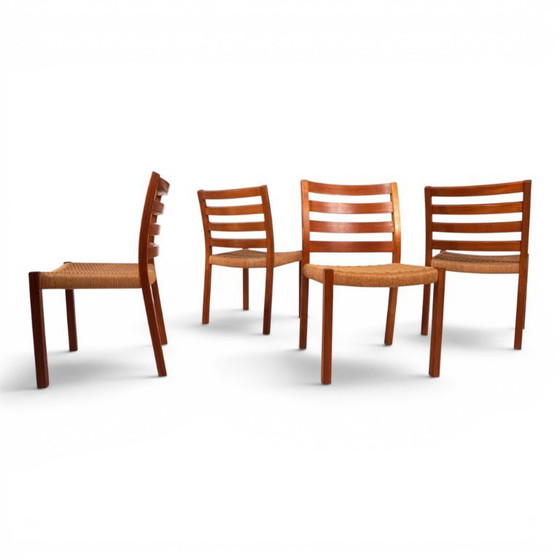 Image 1 of Niels Otto Møller Modèle 408, Ensemble de 4 chaises de salle à manger en teck Papercord pour J.L. Møllers, 1975