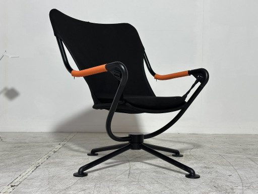 Poltrona Vitra Waver - Konstantin Grcic - nero/arancione - poltrona girevole - fuori produzione – fauteuils, Metal, Textile