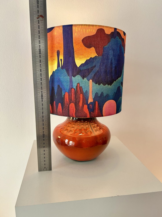 Image 1 of Lampe de table de style futuriste, fabriquée à partir d'un vase vintage recyclé.