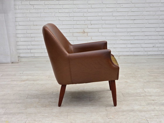 Image 1 of Anni '70, poltrona danese, similpelle, gambe in legno di teak.