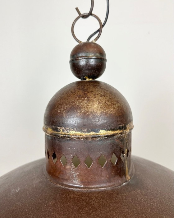 Image 1 of Grande lampe industrielle brune à grille en fer, années 1960