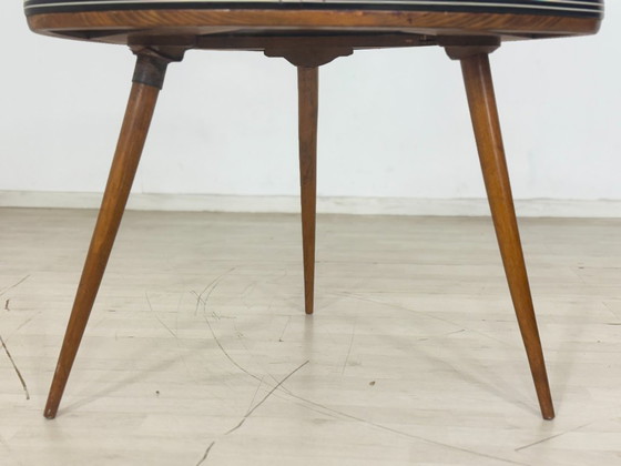 Image 1 of Beautiful vintage coffee table / living room table / kidney-shaped table / side table, mid-century style.