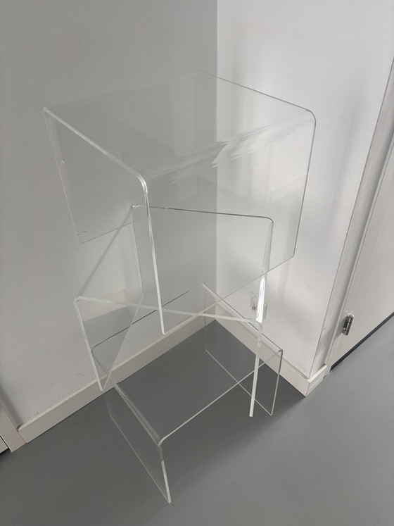 3 tables d'appoint vintage en plexiglas (photo 4 of 6)
