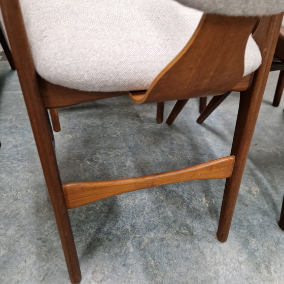 Image 1 of 6 Kuhhornstühle, neu bezogen von Awa Louis van Teeffelen