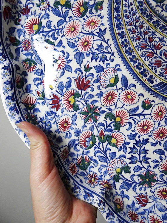 Image 1 of Belangrijk antiek Gien faience dienblad, 1875-1885, met kasjmierpatroon.