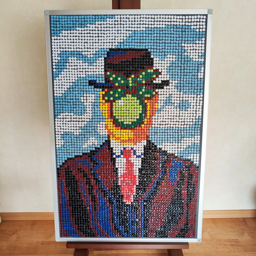 René Magritte / Pixel Art Mosaic Portrait / Upcycling pièce unique