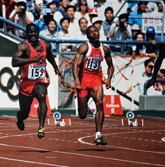 Origineel / Gesigneerd / Iconische Foto / 100m Finale Seoul 1988 / Cult Kunstfoto / Gesigneerd – Giclée Prints (photo 3 of 6)