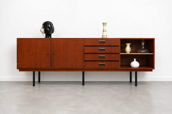 Image 1 of Scandinavisch dressoir van teakhout, jaren 60