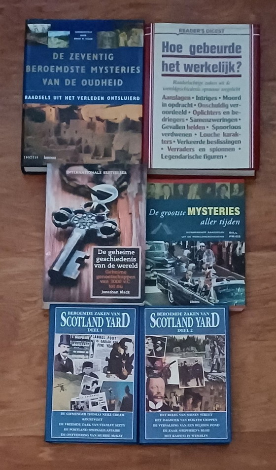 Mysteries & Lost Civilizations | 15 Books | 003 – Coffee table books, Paper (photo 3 of 14)
