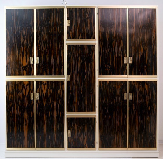 Image 1 of Armadio in ottone e noce di Luciano Frigerio, anni Settanta, della modernità di metà secolo.