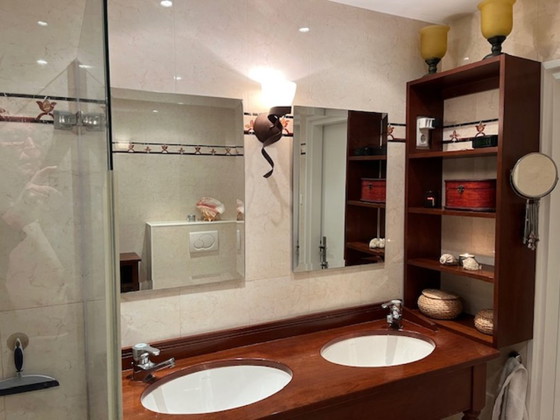 Image 1 of Mobili da bagno in legno di ciliegio realizzati a mano