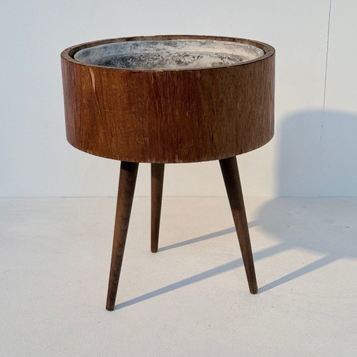 Jardinera Willy Guhl de la década de 1950