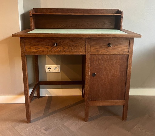 Bureau vintage – compact et élégant