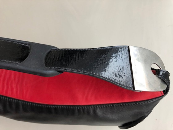 Borsa a mano di design in pelle nera e rossa (Donini) – Altre borse, Metallo (photo 5 of 8)