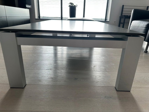 Table basse design noire