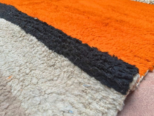 Alfombra bereber grande hecha a mano en lana natural, tamaño 250 x 350 cm. – Alberto Bazzani (photo 2 of 5)