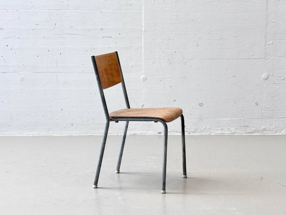 Image 1 of Set van 6 stapelbare Embru stalen buisstoelen in industrieel design, jaren 60.