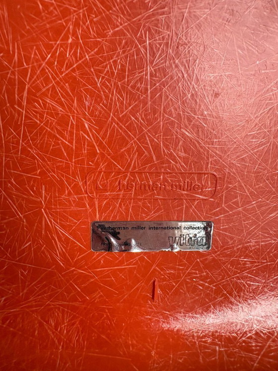 Image 1 of 4 chaises Eames originales en fibre de verre Herman Miller – Orange – Piètement Eiffel (DSR)