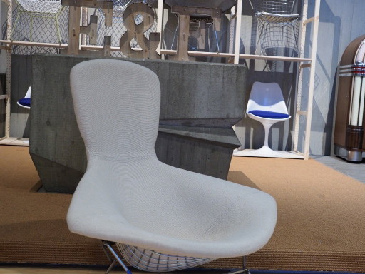 KNOLL INT. BERTOIA SEDIA PER UCCELLI MIT HOCKER HOPSACK BEIGE
