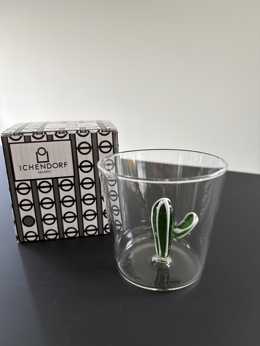 Ichendorf Milano water glass - cactus green with white lines