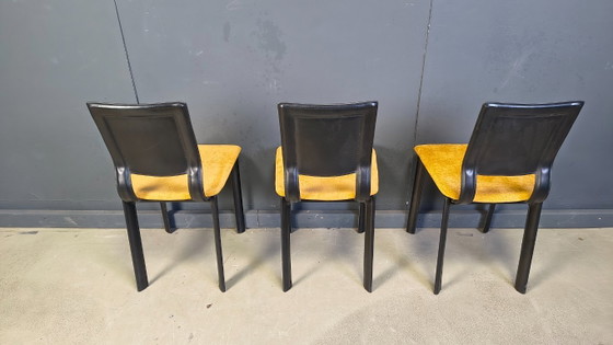 Image 1 of Vintage eetkamerstoelen van zwart leer en gele stof, set van 6, jaren 80