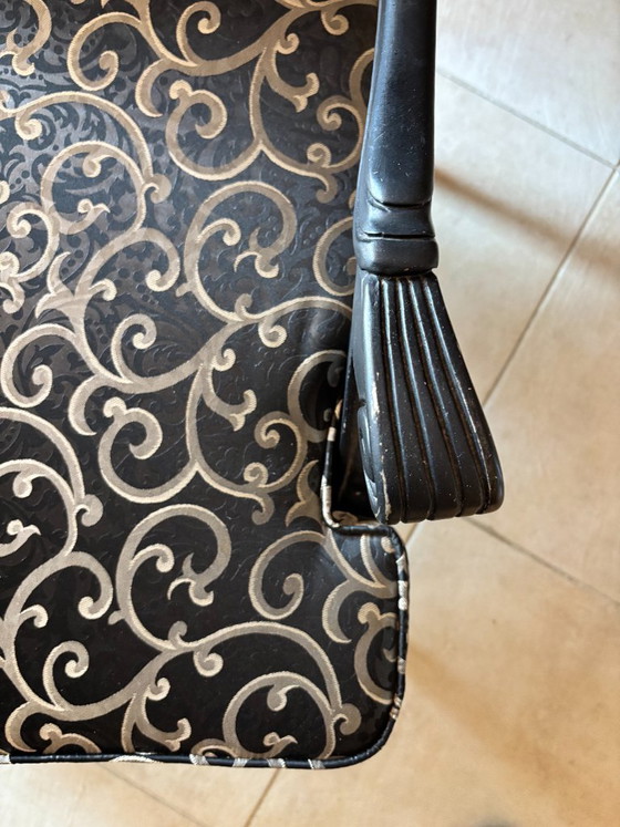 Eugenia Manetti 1935 Classic Carved Armchair – Damask Fabric – Excellent Condition / Eugenia Manetti 1935 (photo 6 of 7)