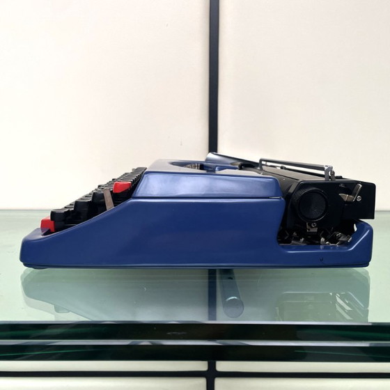 Image 1 of Macchina da scrivere Brother Deluxe 250TR blu, anni '70, con custodia, prodotta in Giappone.