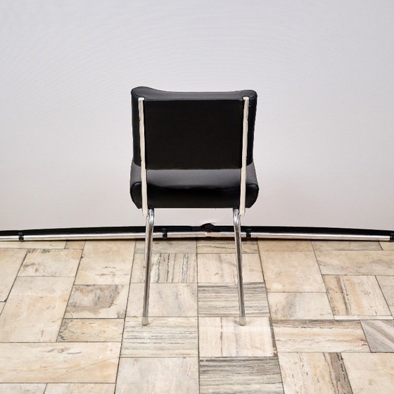 Image 1 of Sedia vintage in pelle con gambe cromate, anni '70, Cecoslovacchia