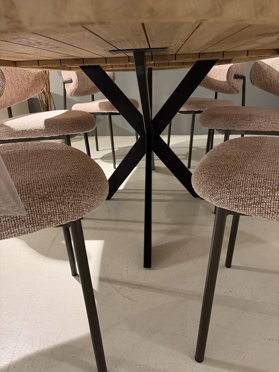 Image 1 of Dyyk Ovale Eiken massieve eetkamertafel 