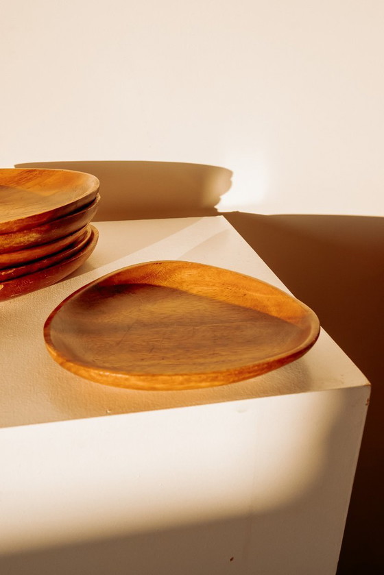 Image 1 of Assiettes à gâteaux vintage en bois, lot de 6