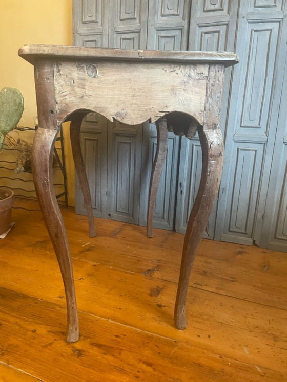 Table d'appoint Louis XV en bois de cerisier français – Tables d'appoint, Brass, Wood (photo 13 of 19)