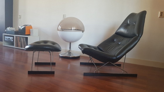 Artifort F592 Sessel inkl. Ottomane – Leather, Metal (photo 13 of 13)