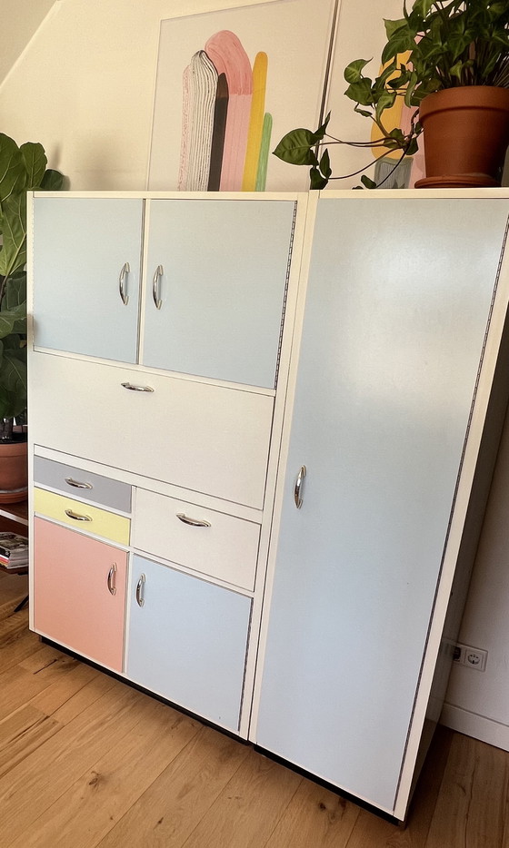 Image 1 of Vintage Original Tielsa Duitse Keukenkast Pastel | Kast
